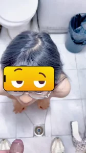 [原创]母狗喝尿，圣水洗礼，越来越贱了